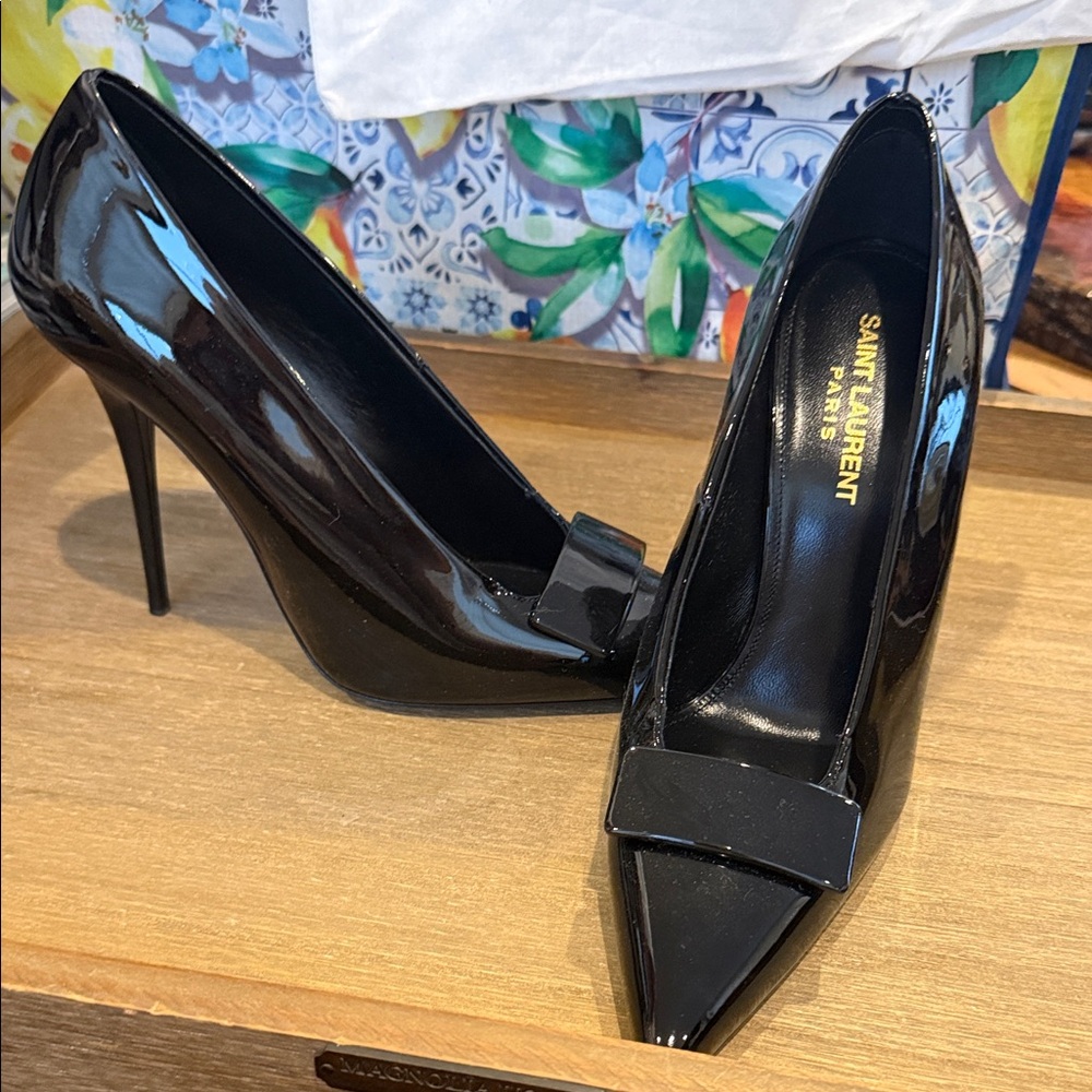 Saint Laurent Glossy Black Heels